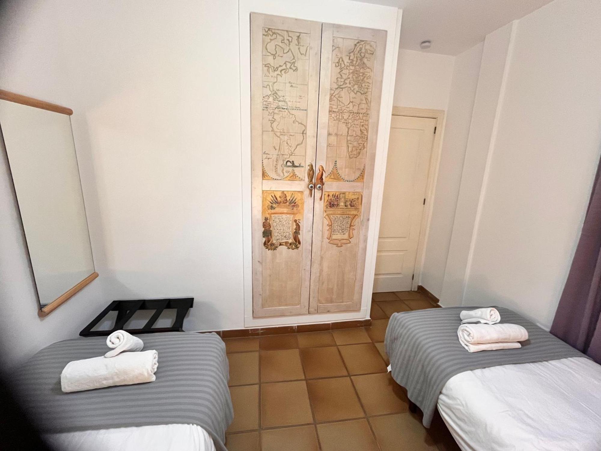 Plaza Espana Family House Σεβίλλη Εξωτερικό φωτογραφία